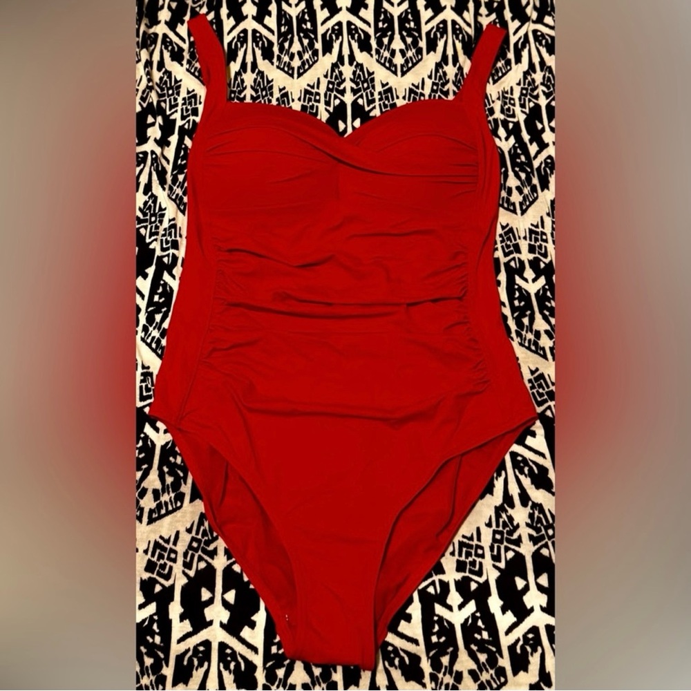 NWT Sea Level One Piece Twist Swimsuit (US 8)- Over 50% off!